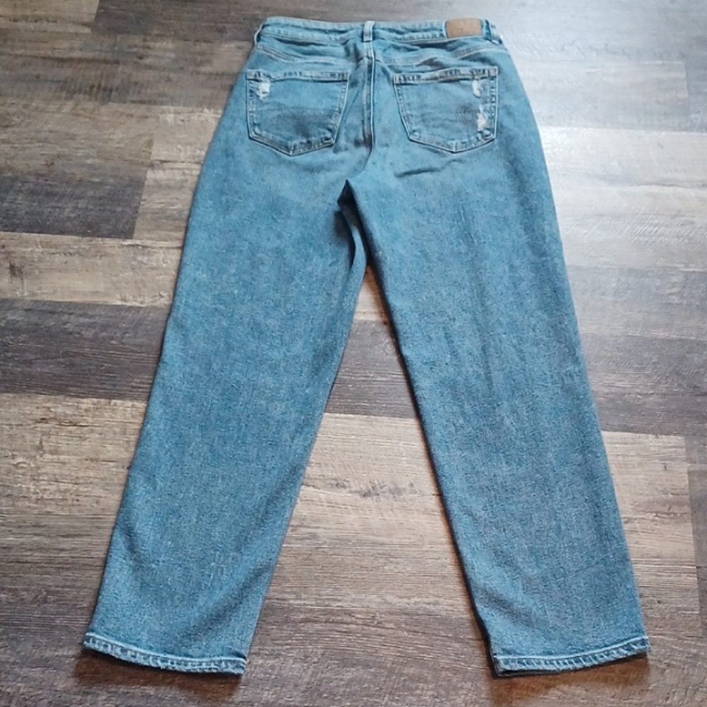 American Eagle Mom Straight Jean - Picture 2 of 9